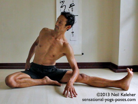 janu sirsasana side bend, compass yoga pose alternatives and preparations, compass pose, binding yoga poses, shoulder stretches, leg stretches