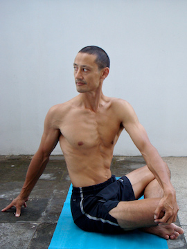 Asana Easy Twist