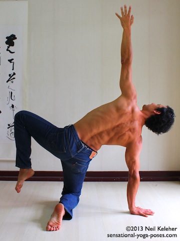beginners yoga poses, beginners yoga workout, sensational yoga poses, basic yoga poses, kneeling side plank beginners yoga pose