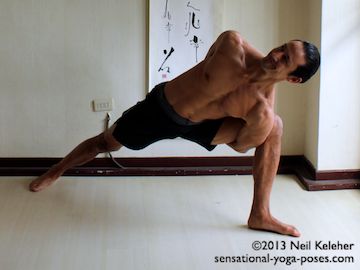 ardha baddha parsvakonasana, bound side angle pose