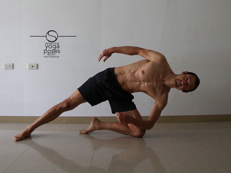 parighasana, gate pose variation