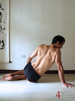 Scapular stabilize, side plank with knees bent. Neil Keleher. Sensational Yoga Poses.