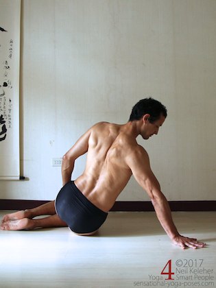 Scapular stabilize, side plank with knees bent. Neil Keleher. Sensational Yoga Poses.