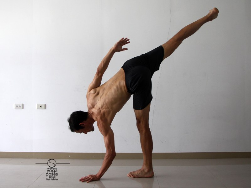 ardha chandrasana, half moon