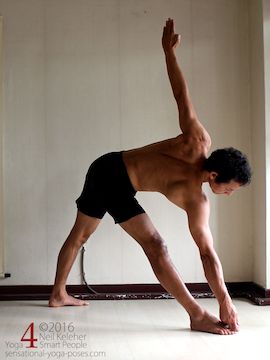 utthita trikonasana (triangle pose), tailbone lifted, lumbar curve maintained, Neil Keleher, sensational yoga poses