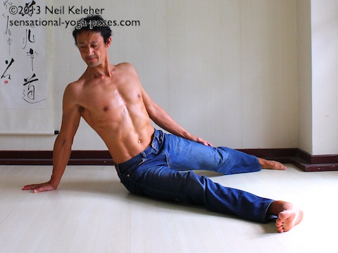 beginners yoga poses, beginners yoga workout, sensational yoga poses, basic yoga poses, wide legged side plank yoga pose